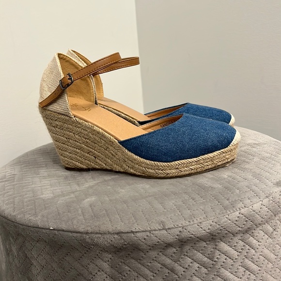 REFRESH Blue Denim Rope Woven Wedge Ankle Strap Closed-Toe Shoes - Picture 1 of 4